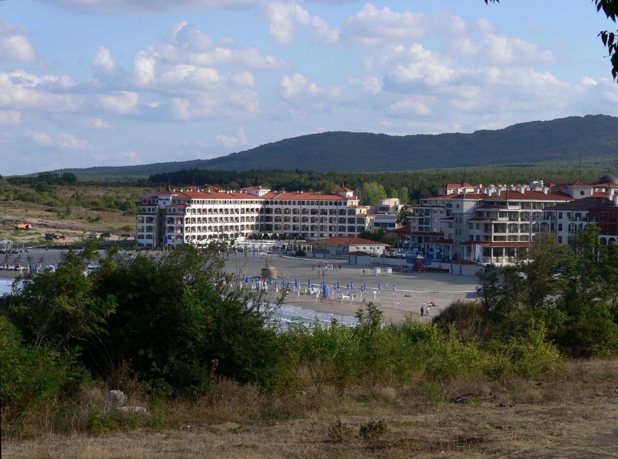 Апартаменти Кастро/Castro Apartments Tsarevo Bagian luar foto